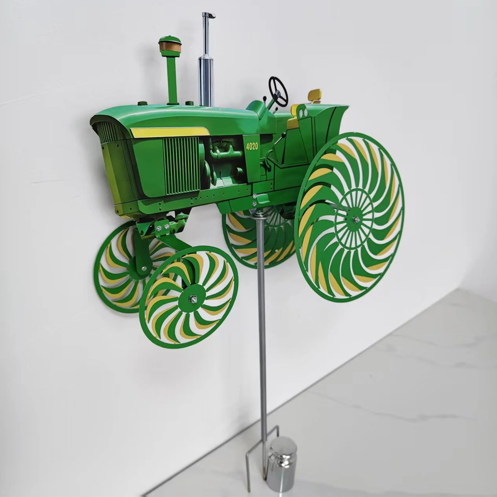 Green Tractor Garden Spinners with Rotating Wheels बगैंचाको लागि पवनचक्की बगैंचाको लागि पवनचक्की घरको आँगन, कौसी, पछाडिको चउर र फूलबारीका लागि